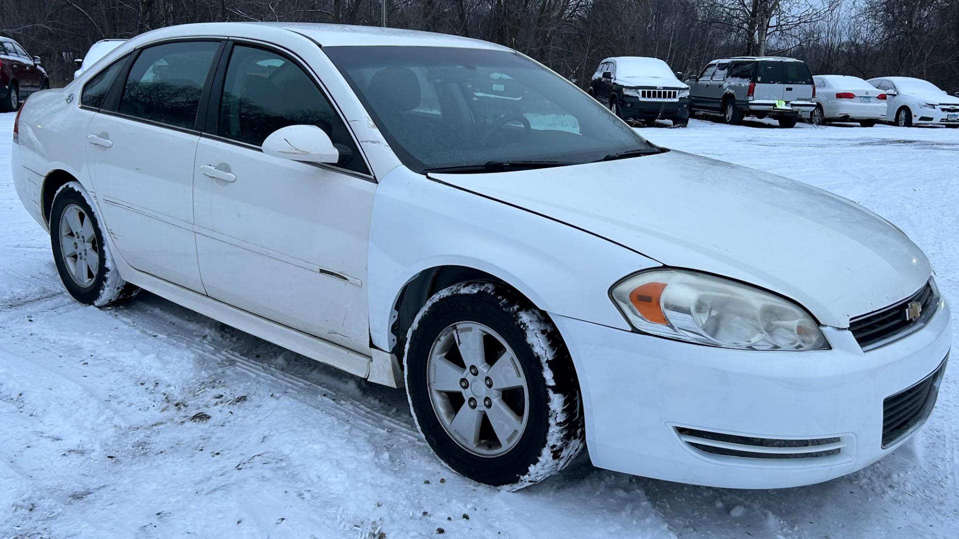 2009 White Chevrolet Impala LT (2G1WT57K791) with an 3.5L V6 OHV 12V FFV engine, 4-Speed Automatic Overdrive transmission, located at 17255 hwy 65 NE, Ham Lake, MN, 55304, 0.000000, 0.000000 - Photo#2